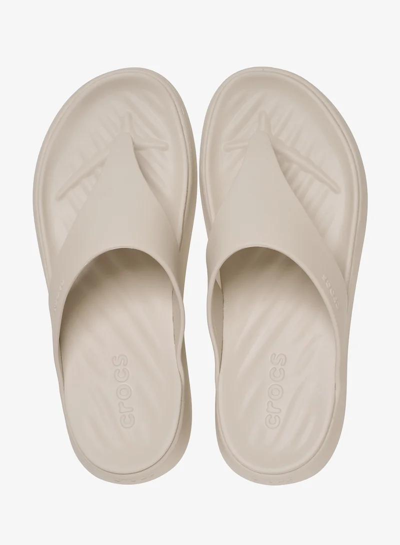 crocs  Getaway Triangle Flip Flops for Women | Best Price UAE